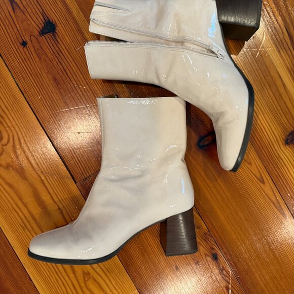Sezane White Lacquer Axelle Ankle Boots - Size 10 - Picture 3 of 4